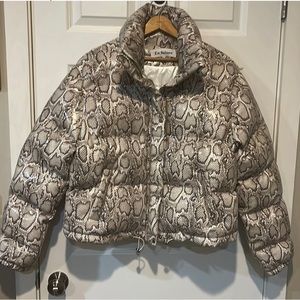 En Saison Patent Puffer Jacket size L